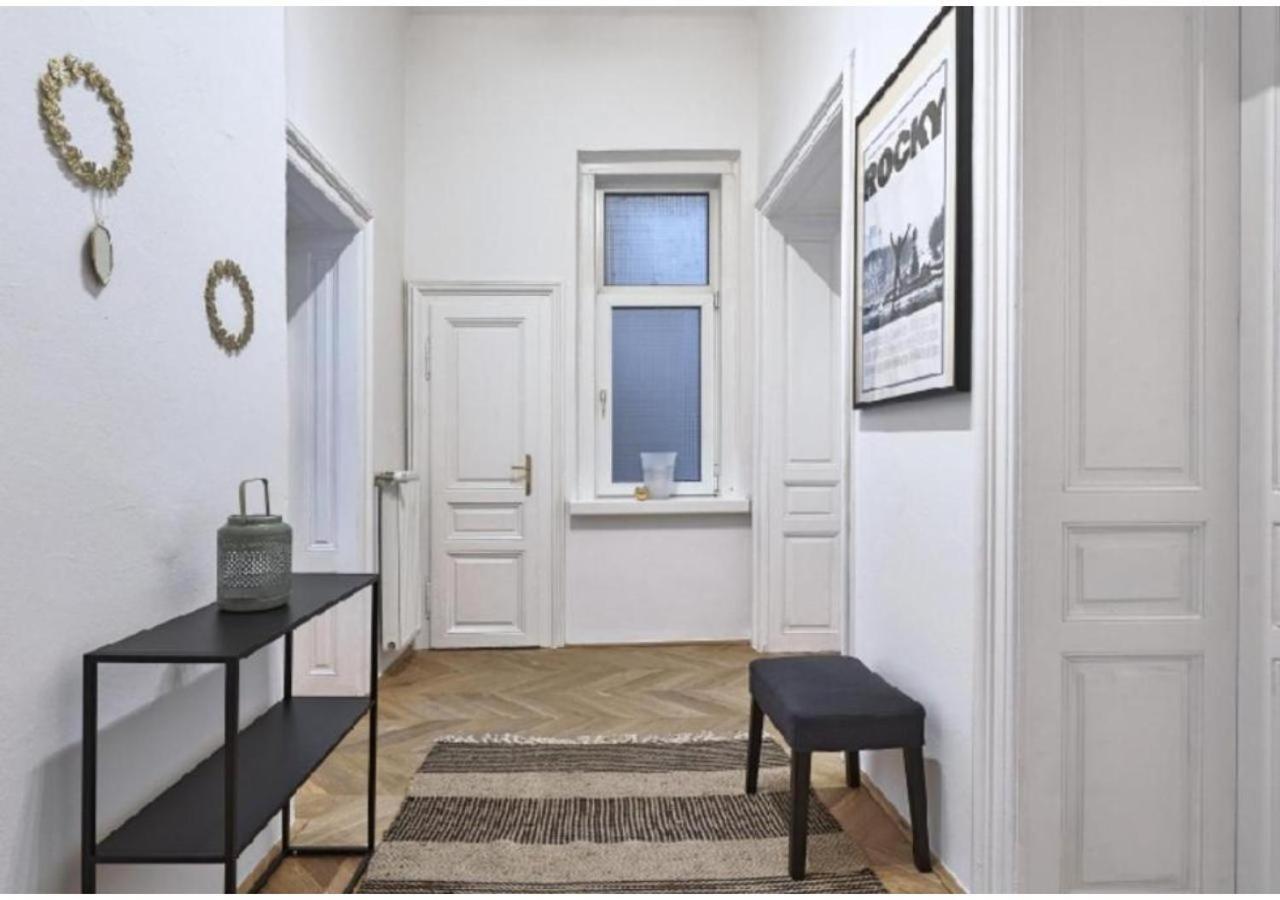 Luxurious, 2 Min To Casino And Roemertherme Apartamento Baden Exterior foto