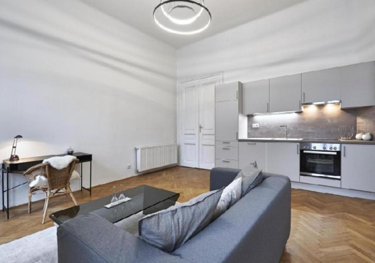 Luxurious, 2 Min To Casino And Roemertherme Apartamento Baden Exterior foto
