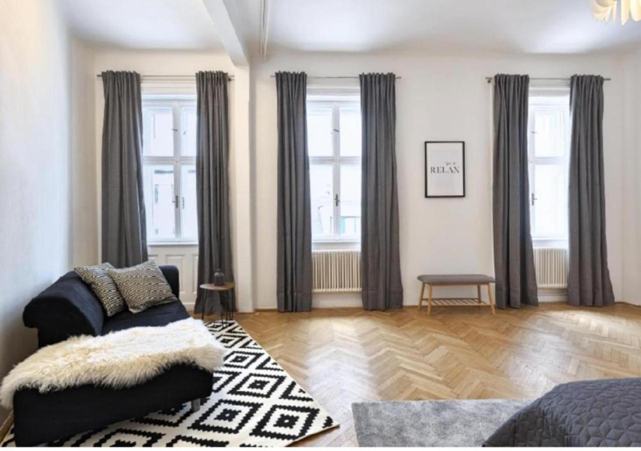 Luxurious, 2 Min To Casino And Roemertherme Apartamento Baden Exterior foto