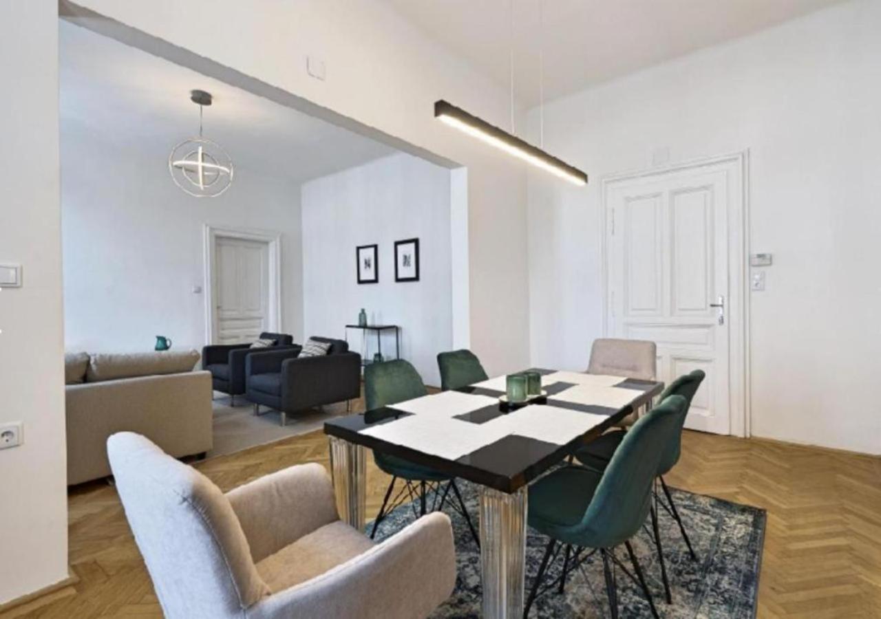 Luxurious, 2 Min To Casino And Roemertherme Apartamento Baden Exterior foto