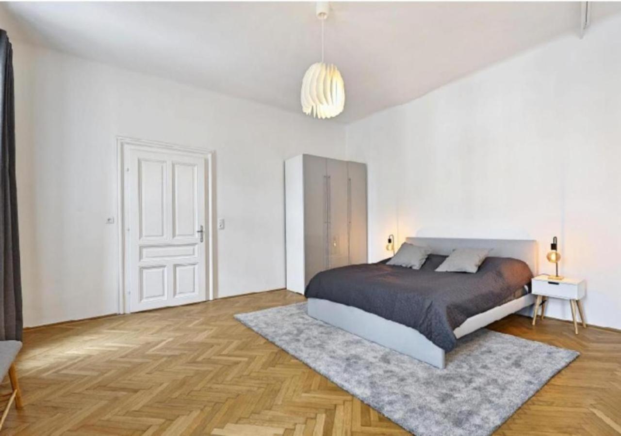 Luxurious, 2 Min To Casino And Roemertherme Apartamento Baden Exterior foto